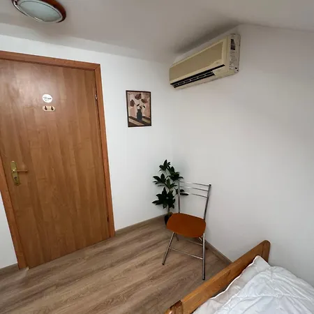 S7 Motel *